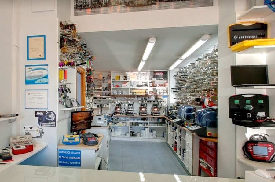 cerrajeria daniel local interior tienda pamplona